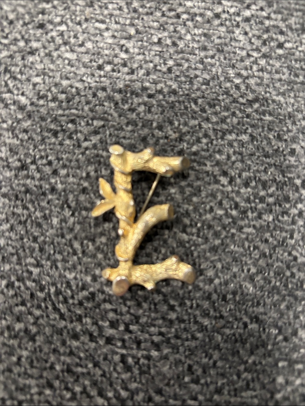 Vintage Sarah Coventry Branch Brooch Gold Tone Textured Twig Leaf Pin
